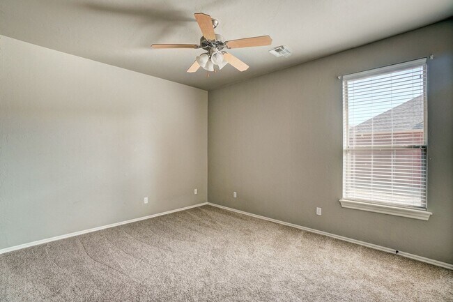 Building Photo - Bright & Spacious 3-Bed, 3.5 Bath Corner-Lot Home in Deer Creek Schools with Chef’s Kitchen & Bon...