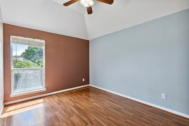 Building Photo - 1506 Mossy Glen Ct