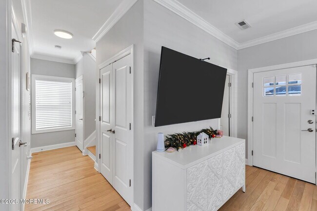 Building Photo - 12 4th St