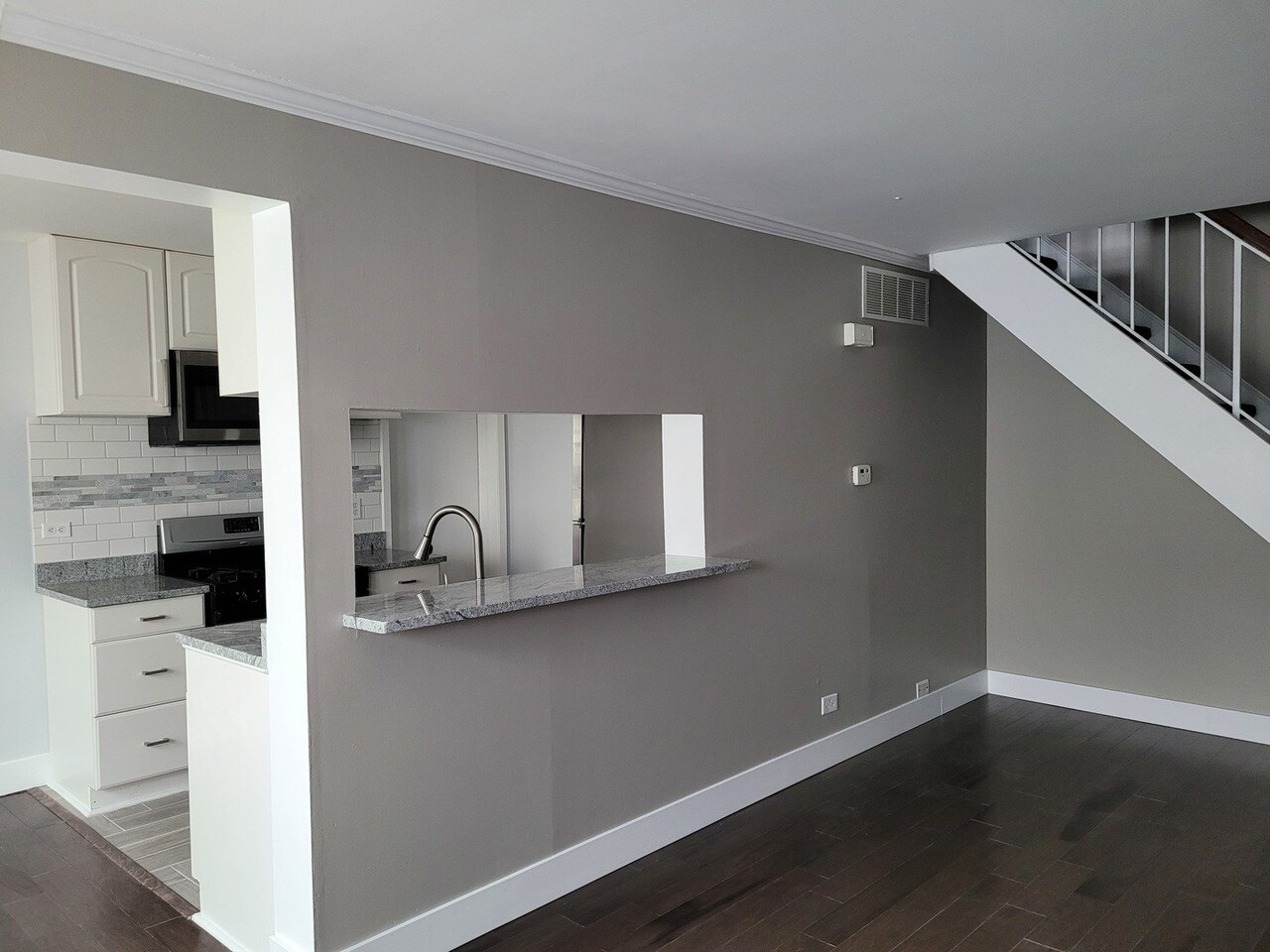 Building Photo - 362 Farmingdale Cir