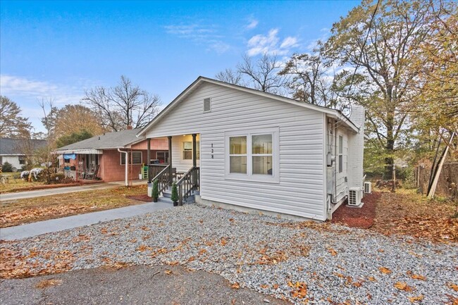 Building Photo - New Renovation with Porch near Downtown Gr...