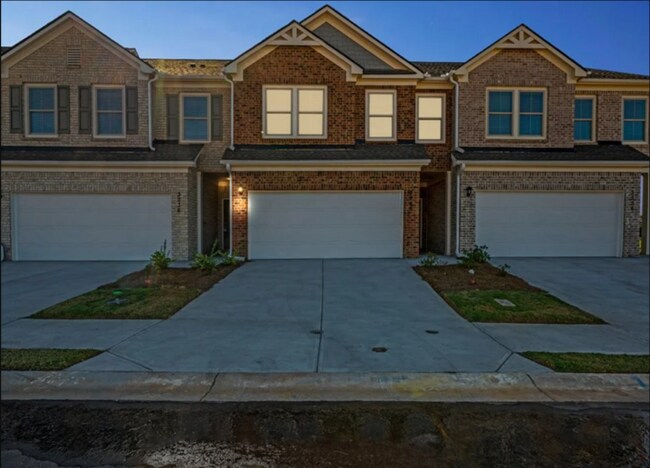 Primary Photo - TOWNHOME FOR RENT!!
