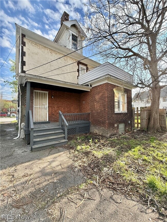 Building Photo - 6913 Harvard Ave