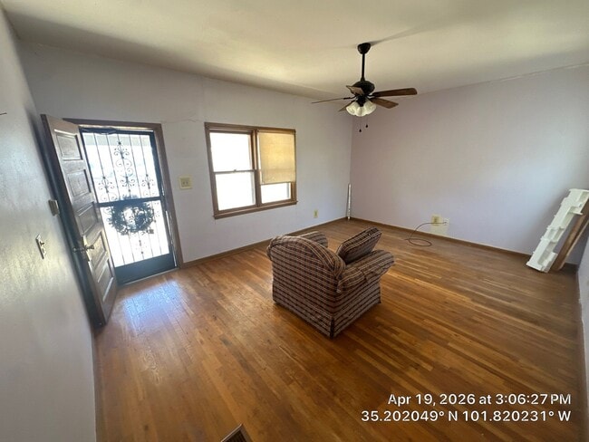 Building Photo - 901 S Roberts St