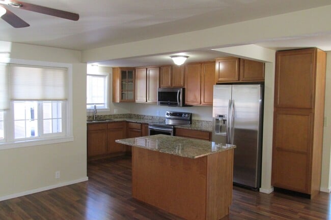 Building Photo - 3 Bedroom House in Mount Vernon