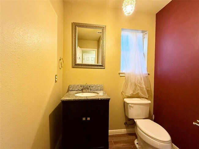 Building Photo - 3916 Bonnie Ln