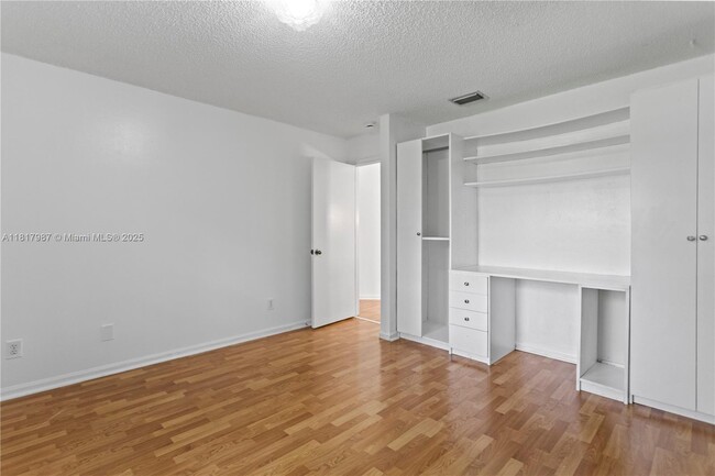 Building Photo - 15076 SW 51st St