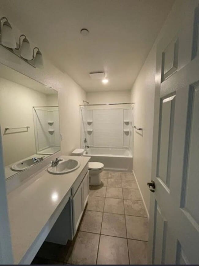 Building Photo - **COMING SOON!!** STUNNING 4-BEDROOM HOME ...