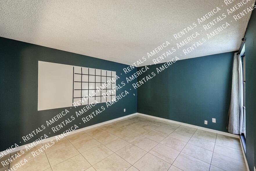 Building Photo - 3214 S El Camino Dr