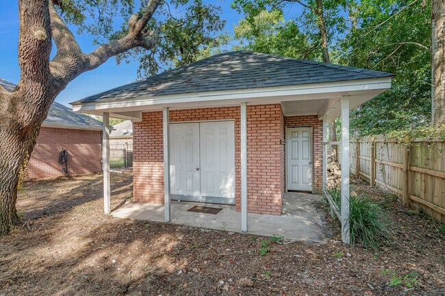 Building Photo - Beautifully Updated Home in Navarre!