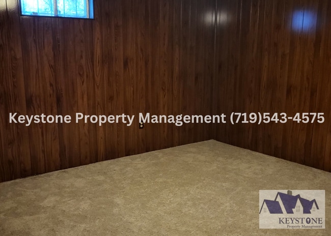 Building Photo - Pet Friendly! Sunset Park Rancher 3 Bedroo...