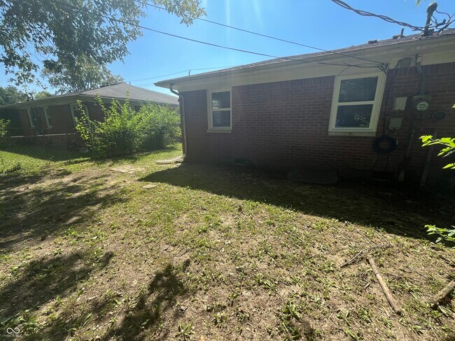 Building Photo - 6214 Eastridge Dr