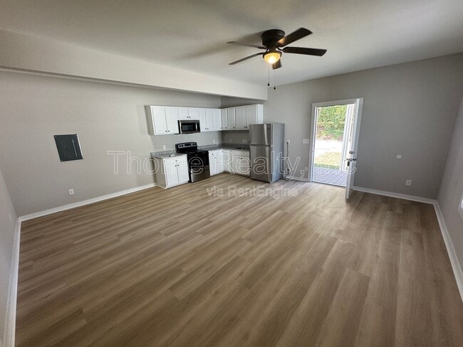 Building Photo - 821 Belleview Ave