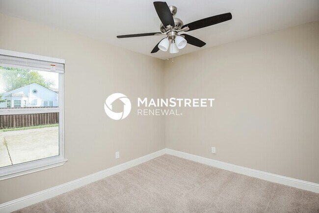 Building Photo - 4 Bedroom Pet-Friendly Home in Rowlett, TX with Main Street Renewal