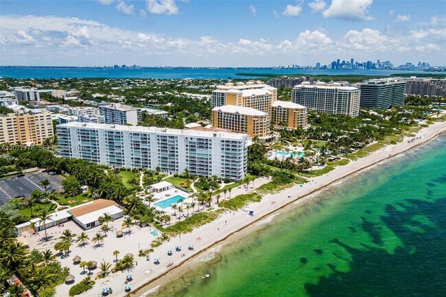 Building Photo - 607 Ocean Dr