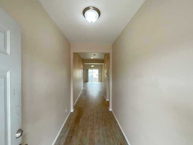 Building Photo - 4 Bedroom Home Available Near Black Forest...