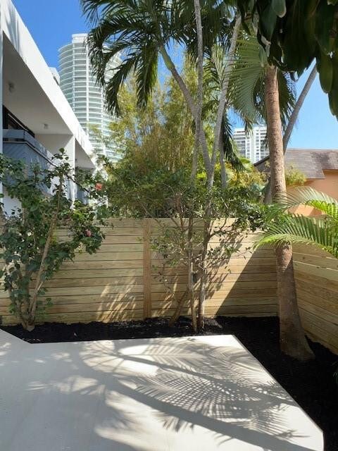 Building Photo - 2180 Brickell Ave