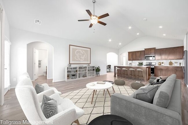 Building Photo - A Blend of Modern Luxury and Comfort