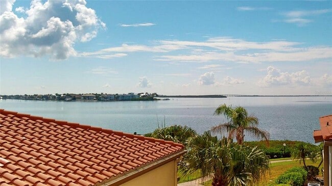Building Photo - 6218 Palma Del Mar Blvd S