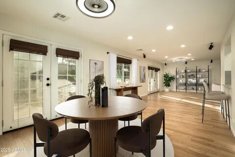 Building Photo - 13034 N 8th Ave