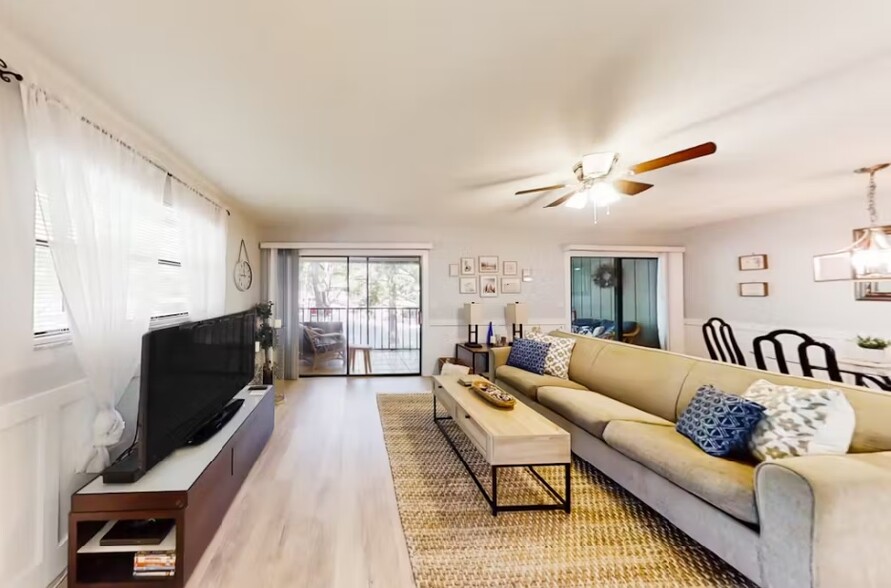 Primary Photo - 2 Tarragona Ct