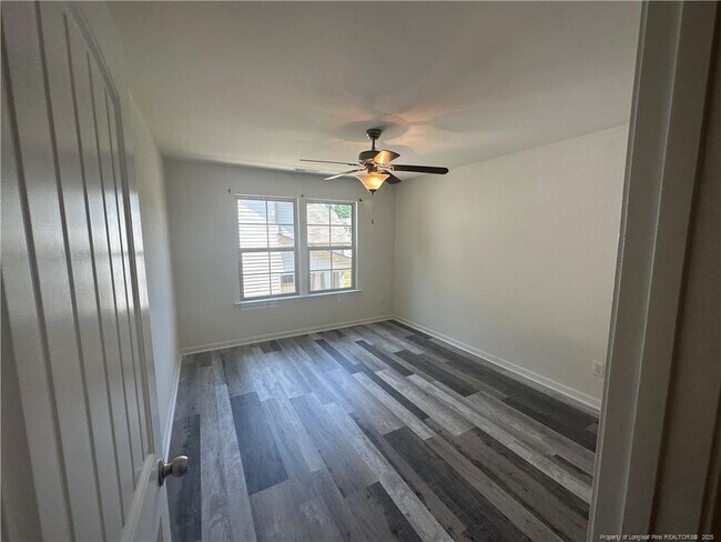 Building Photo - 249 River Oak St