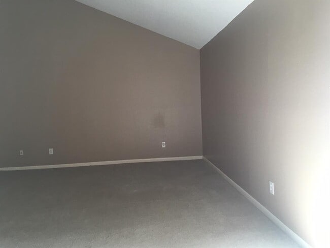 Building Photo - 2907 Waypark Dr
