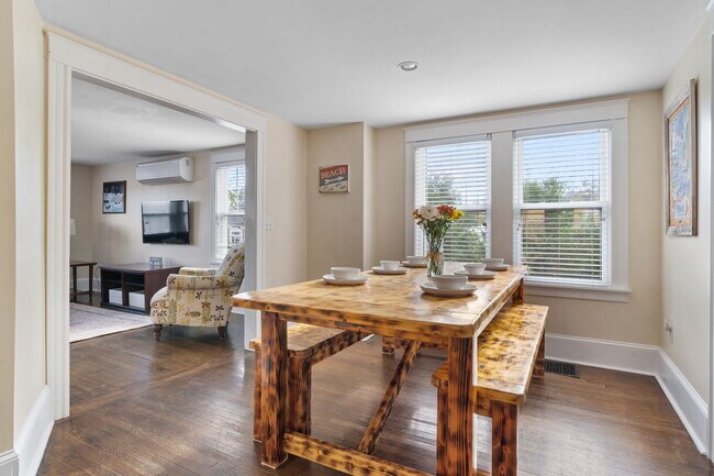 Building Photo - 181 Main St