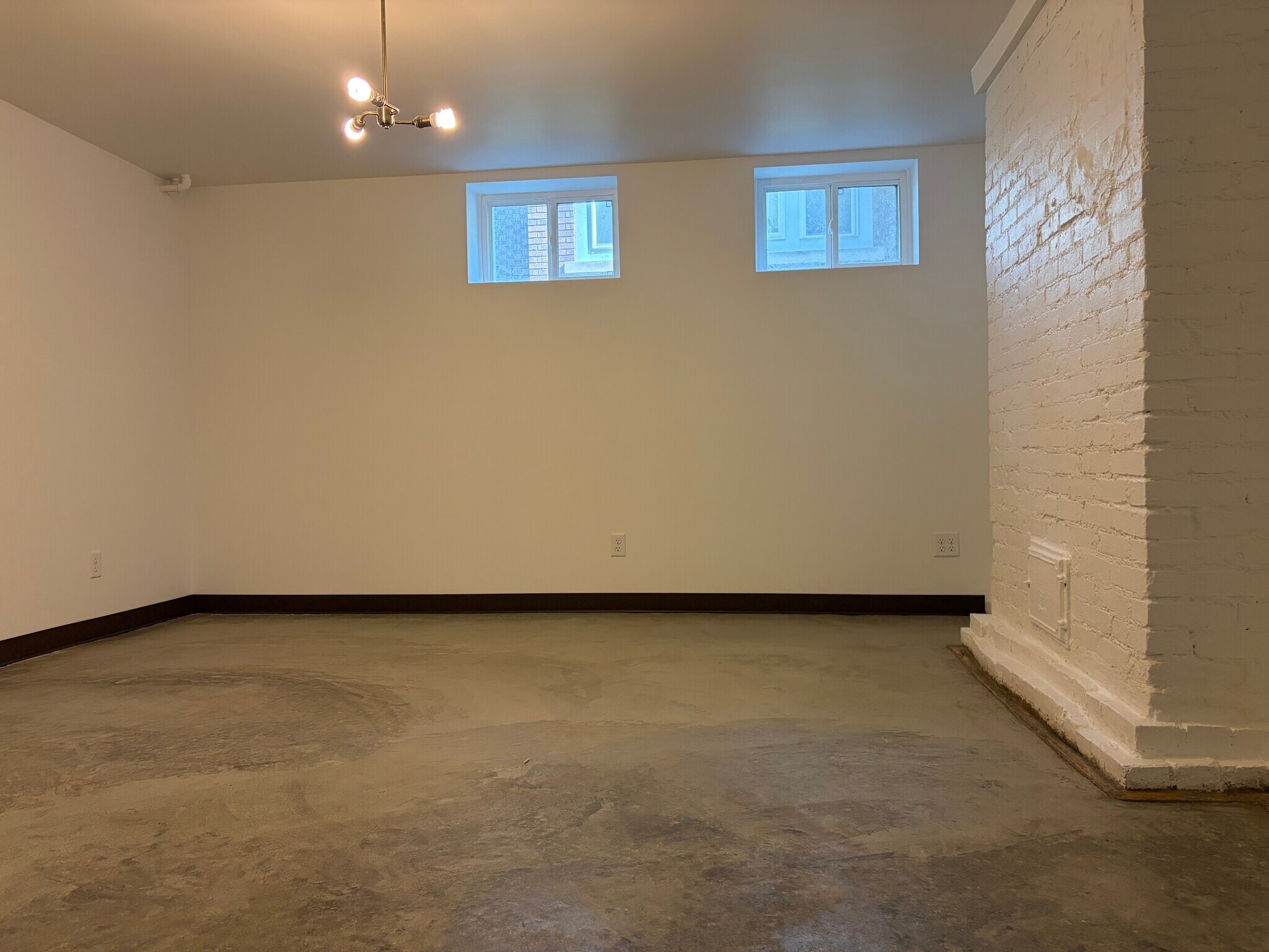 Building Photo - 1530 S 4th St