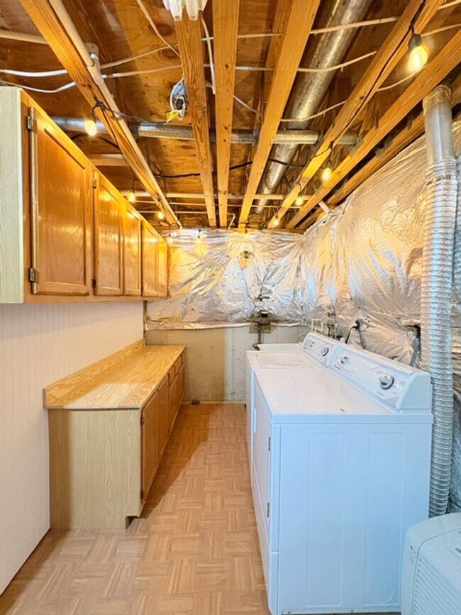 Building Photo - 18514 Gingerbread Ln