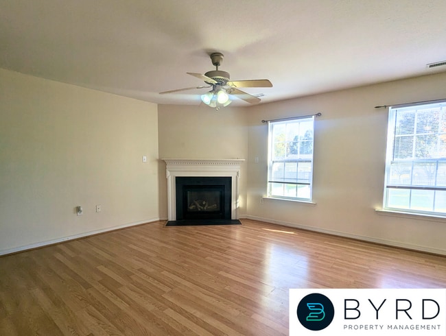 Building Photo - 7625 Fern Hollow Dr