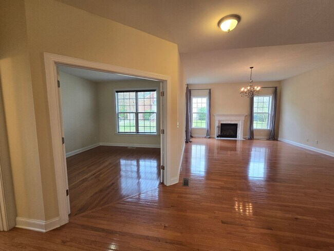 Building Photo - NEW LISTING in Cary NC!!