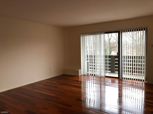 Building Photo - 606 Cooper Landing Rd