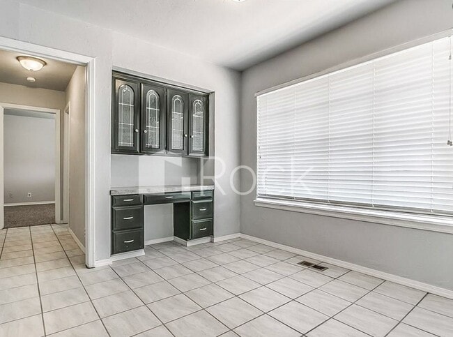 Building Photo - 12508 High Meadow Dr