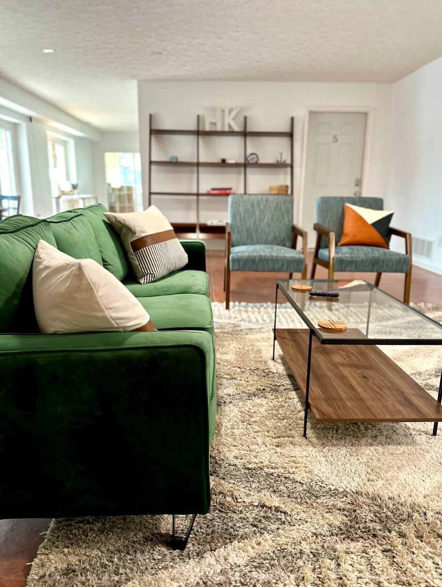 Building Photo - 2004 Utica Pike