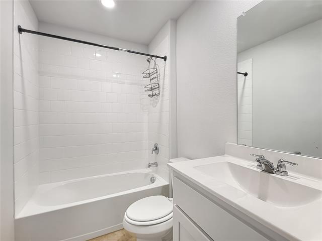 Building Photo - 16613 Geskey Dr