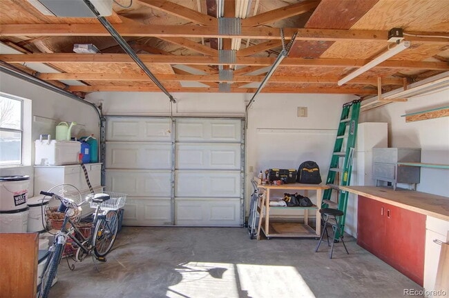 Building Photo - Cozy 2 Bed house near main street in Buena Vista - Allows pets! All Utilities included