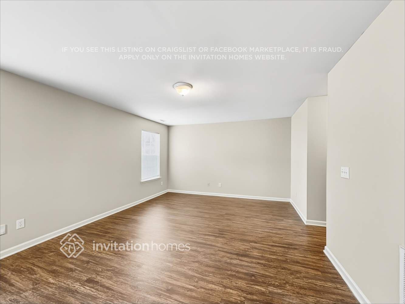 Building Photo - 3940 Laurel Glen Dr