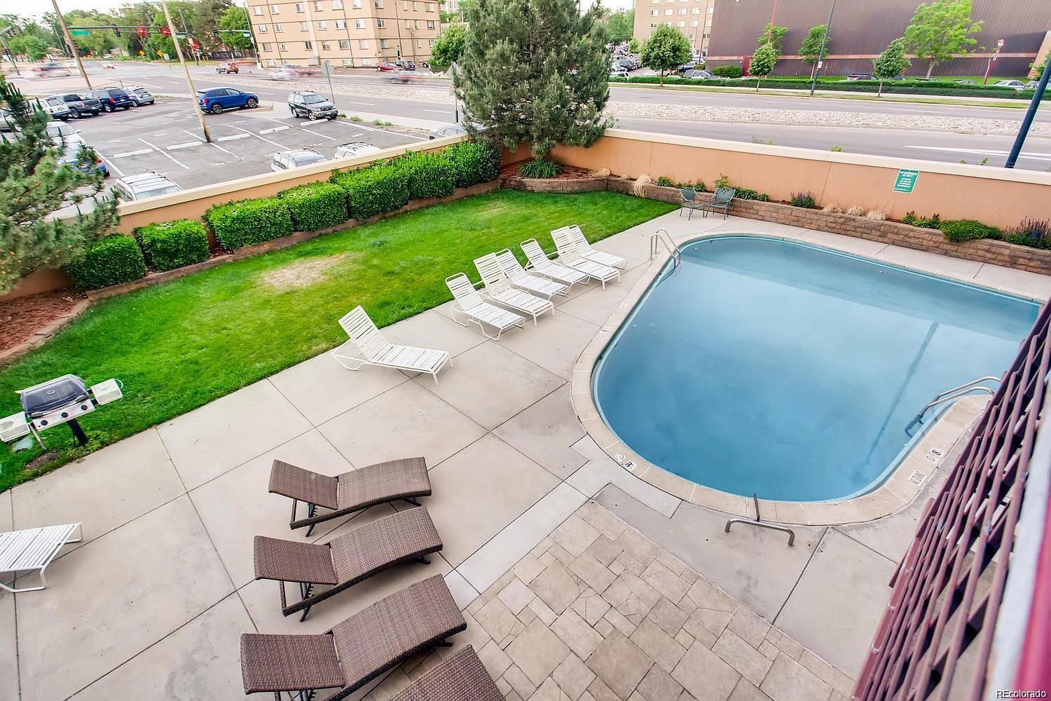 Outdoor Pool - 2225 Buchtel Blvd S