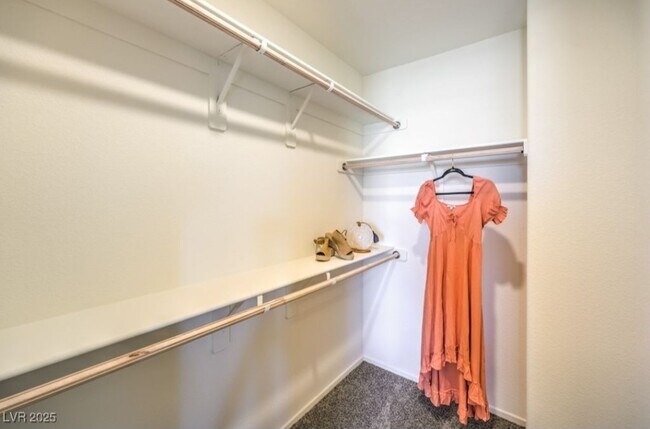 Building Photo - 10923 Heatherford Ave