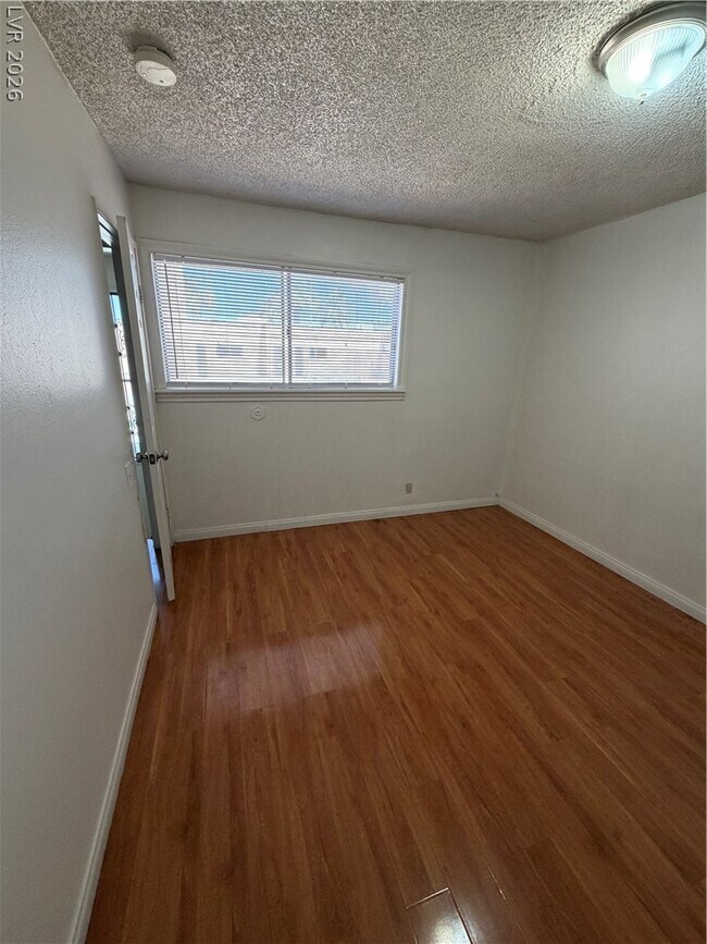 Building Photo - 2236 E Desert Inn Rd