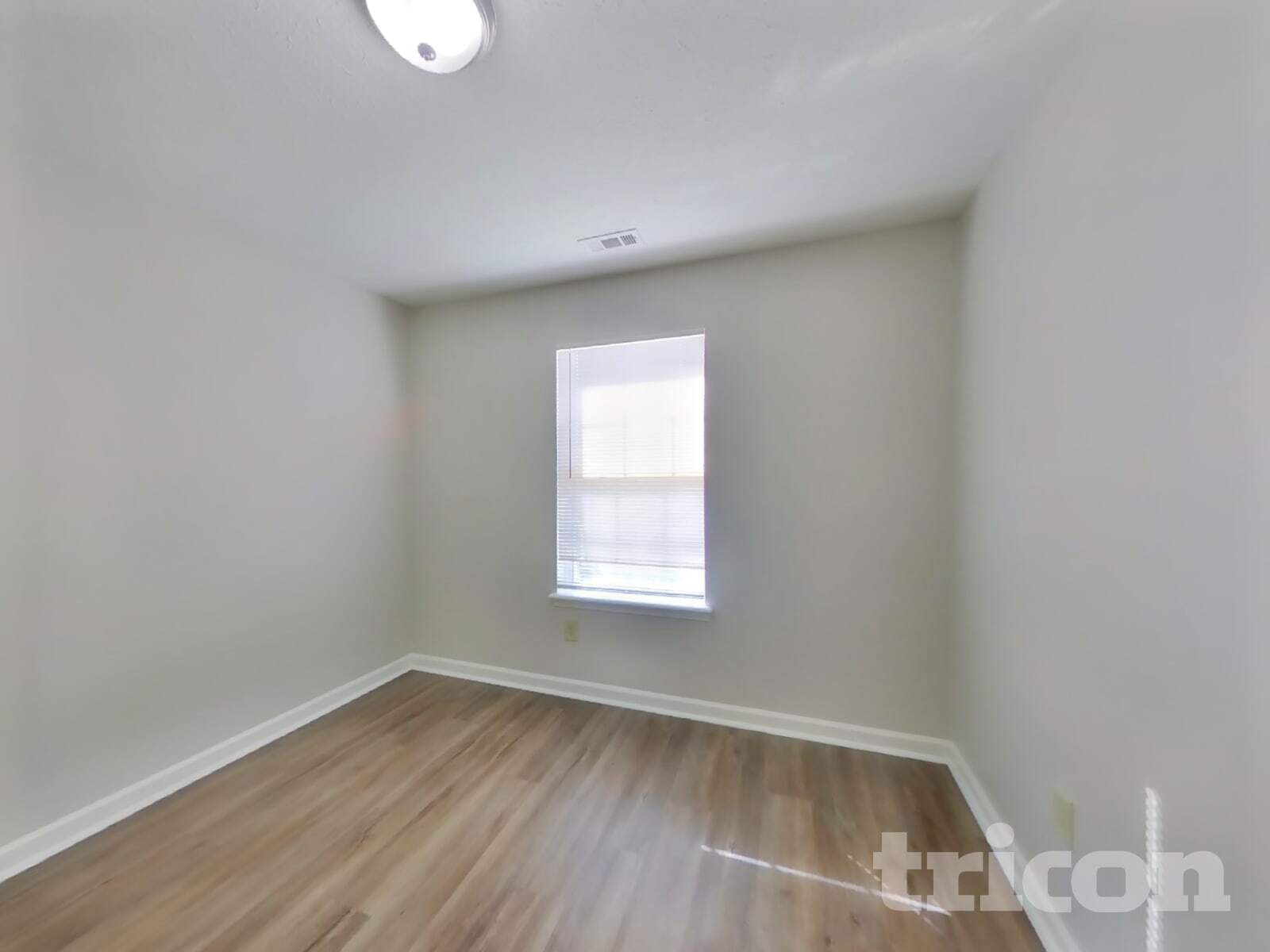 Building Photo - 1039 Central Park Blvd S