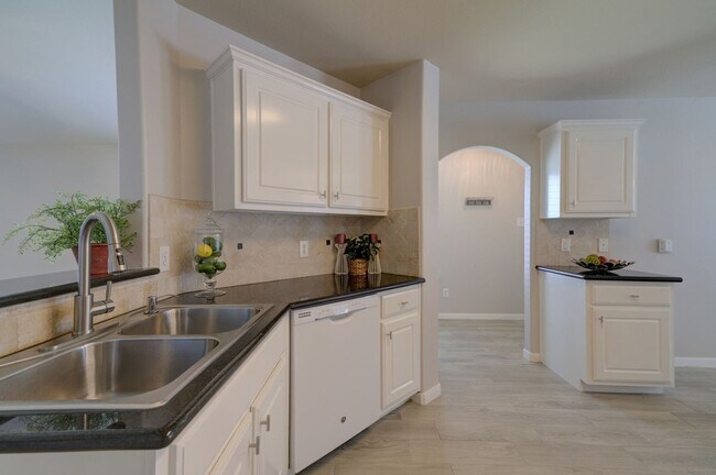 Building Photo - 29003 W Pecos River Ct