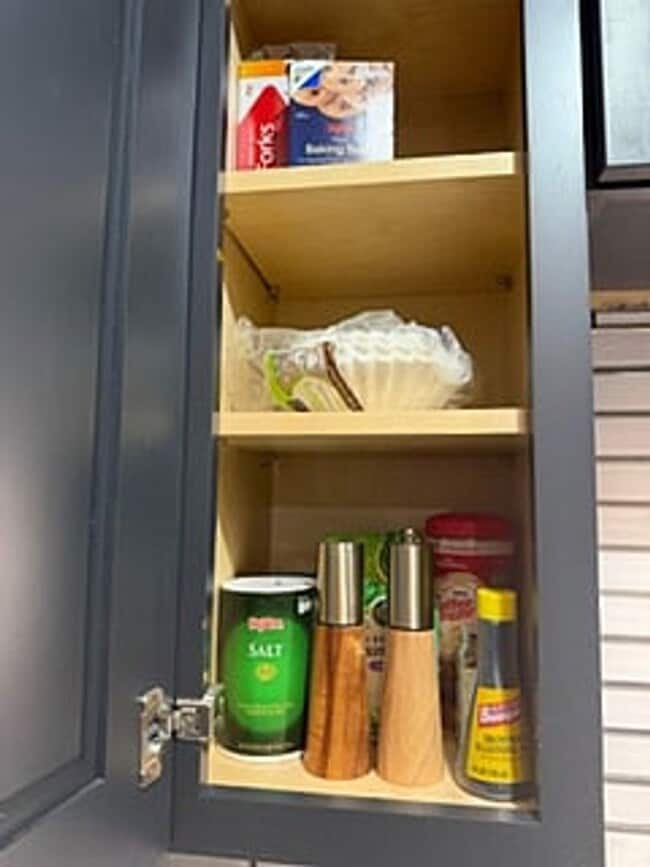 Building Photo - Luxurious 2-Bedroom Apartments with Modern Flair and Parkside Living!