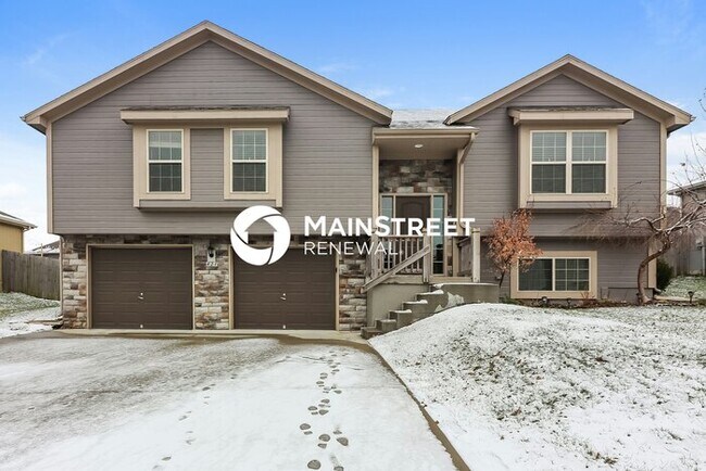 Primary Photo - 4 Bedroom Pet-Friendly Home in Raymore, MO...