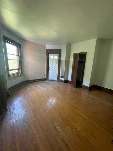 Building Photo - 4613 Spruce St