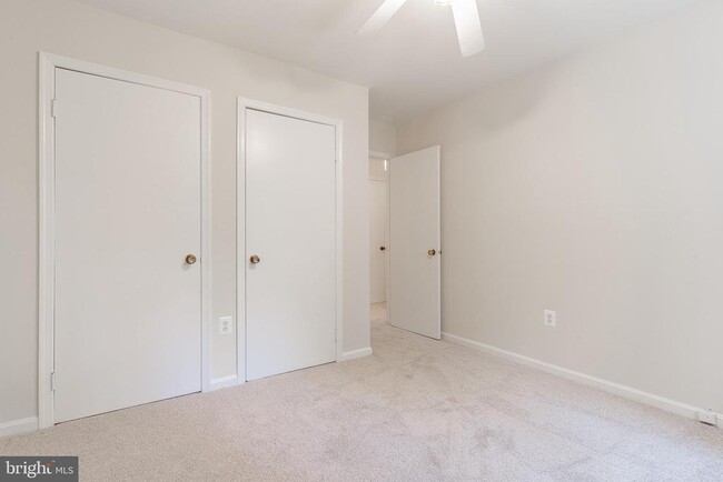Building Photo - 3840 Persimmon Cir