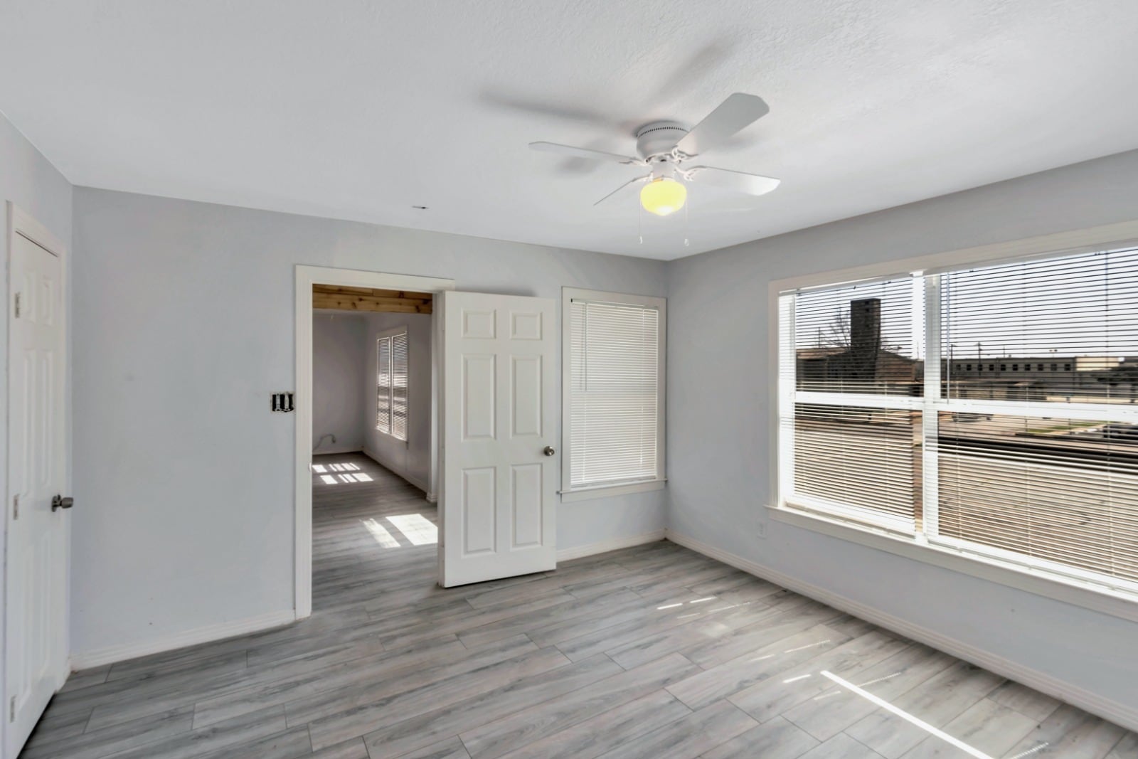 Building Photo - 305 N Robinson St