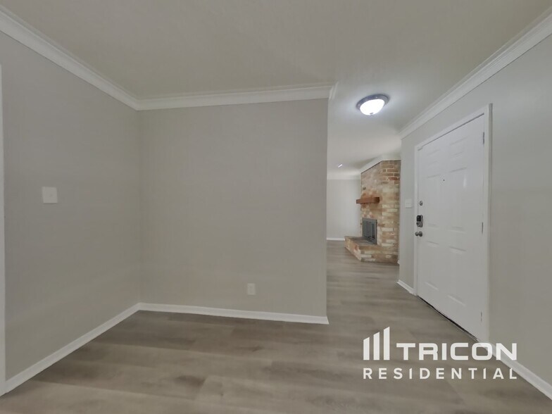 Building Photo - 24122 Spring Mill Ln
