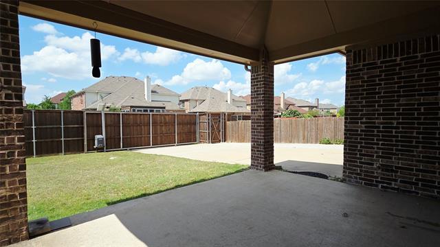 Building Photo - 12381 Summertree Dr